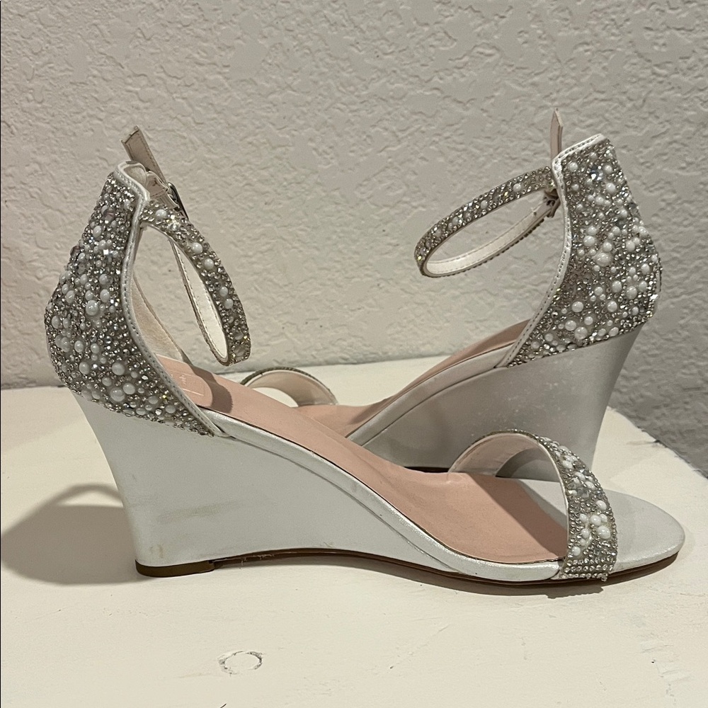 Elegant Silver Wedge Sandals with Pearl Detailing